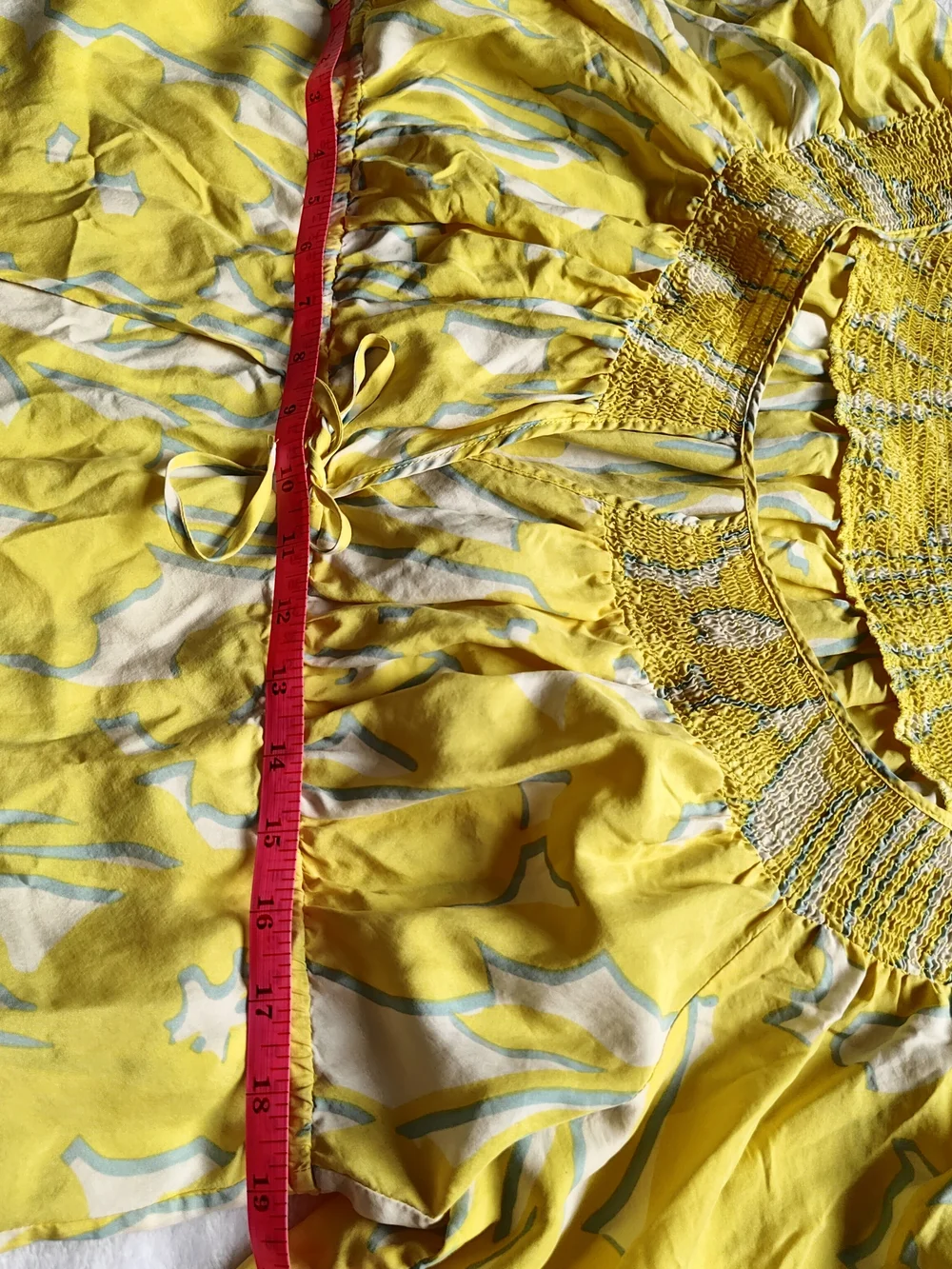 BCBGMAXAZRIA Yellow Abstract Silk Smocked Boat Neck 3/4 Sleeve Tunic Size L